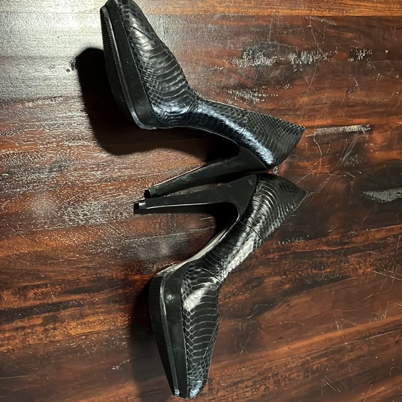 Charles David shoe - Picture 3 of 13